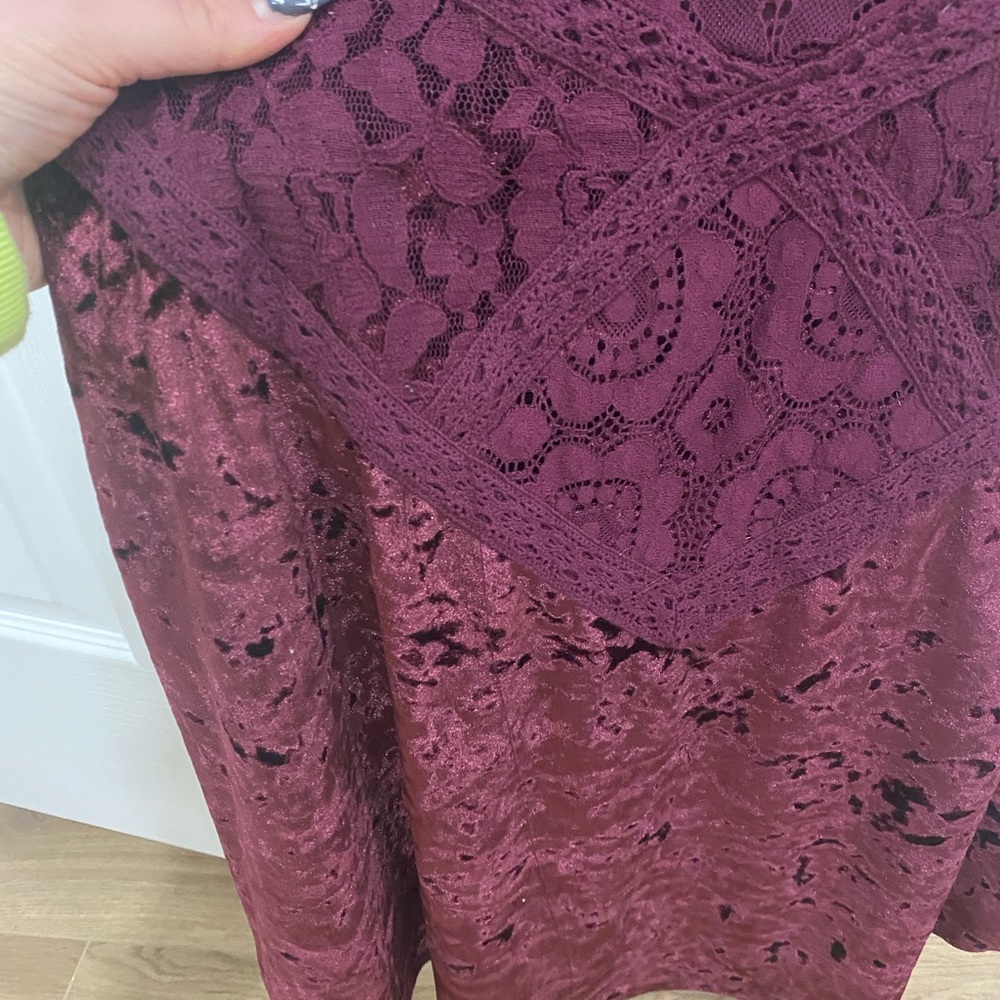 NWT velvet women’s blouse/top perfect for Valentine’s Day! - Picture 5 of 5